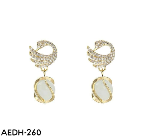 AEDH260  Peacock Pearl Drop Earrings Pair